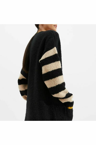 Promo π La DoubleJ Truien & Vesten Bowling Cardigan Black π€© 6 Promo π La DoubleJ Truien & Vesten Bowling Cardigan Black π€© - Afbeelding 4